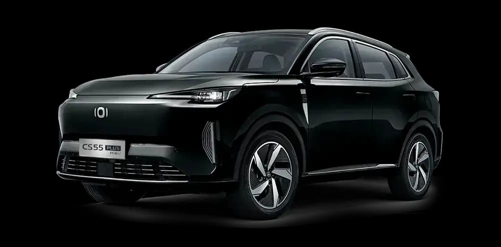 A black Changan CS55.